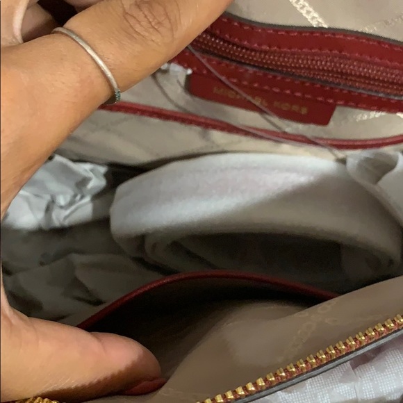 Michael Kors Purse BRAND NEW WITH TAGS - Picture 6 of 6
